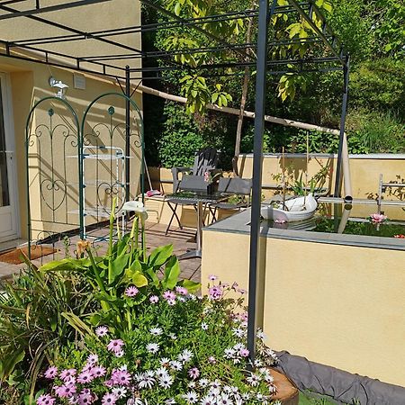 Appartement Aurore En Rez De Jardin Avec Parking Gratuit Vence Eksteriør billede