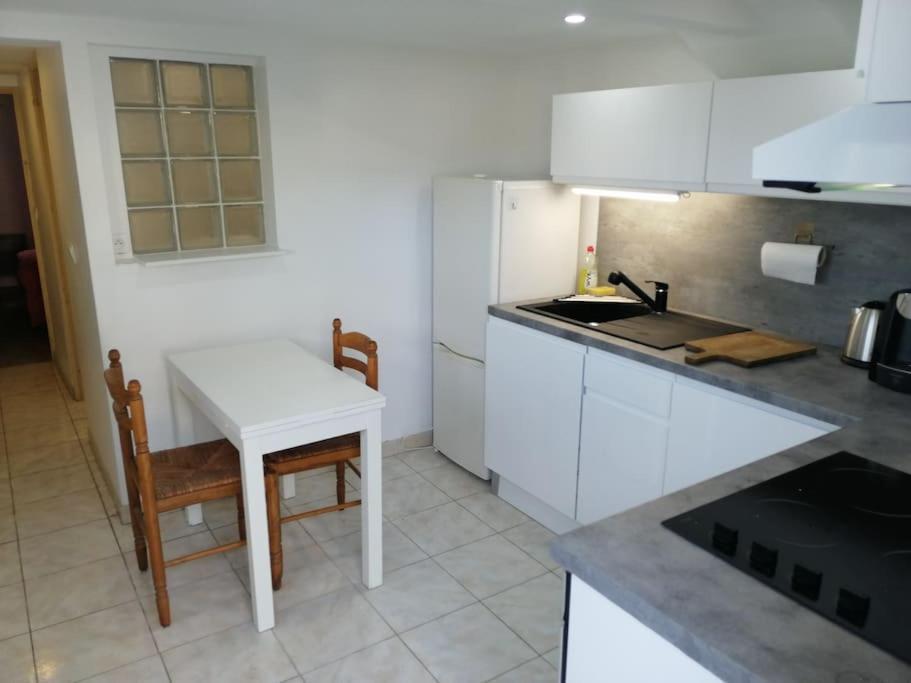Appartement Aurore En Rez De Jardin Avec Parking Gratuit Vence Eksteriør billede