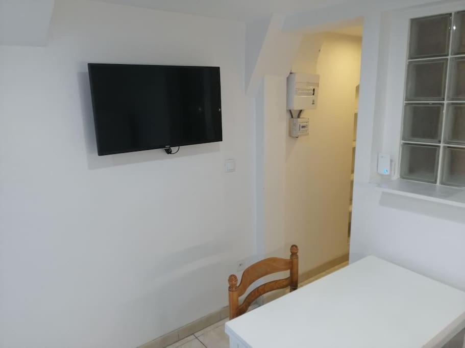 Appartement Aurore En Rez De Jardin Avec Parking Gratuit Vence Eksteriør billede