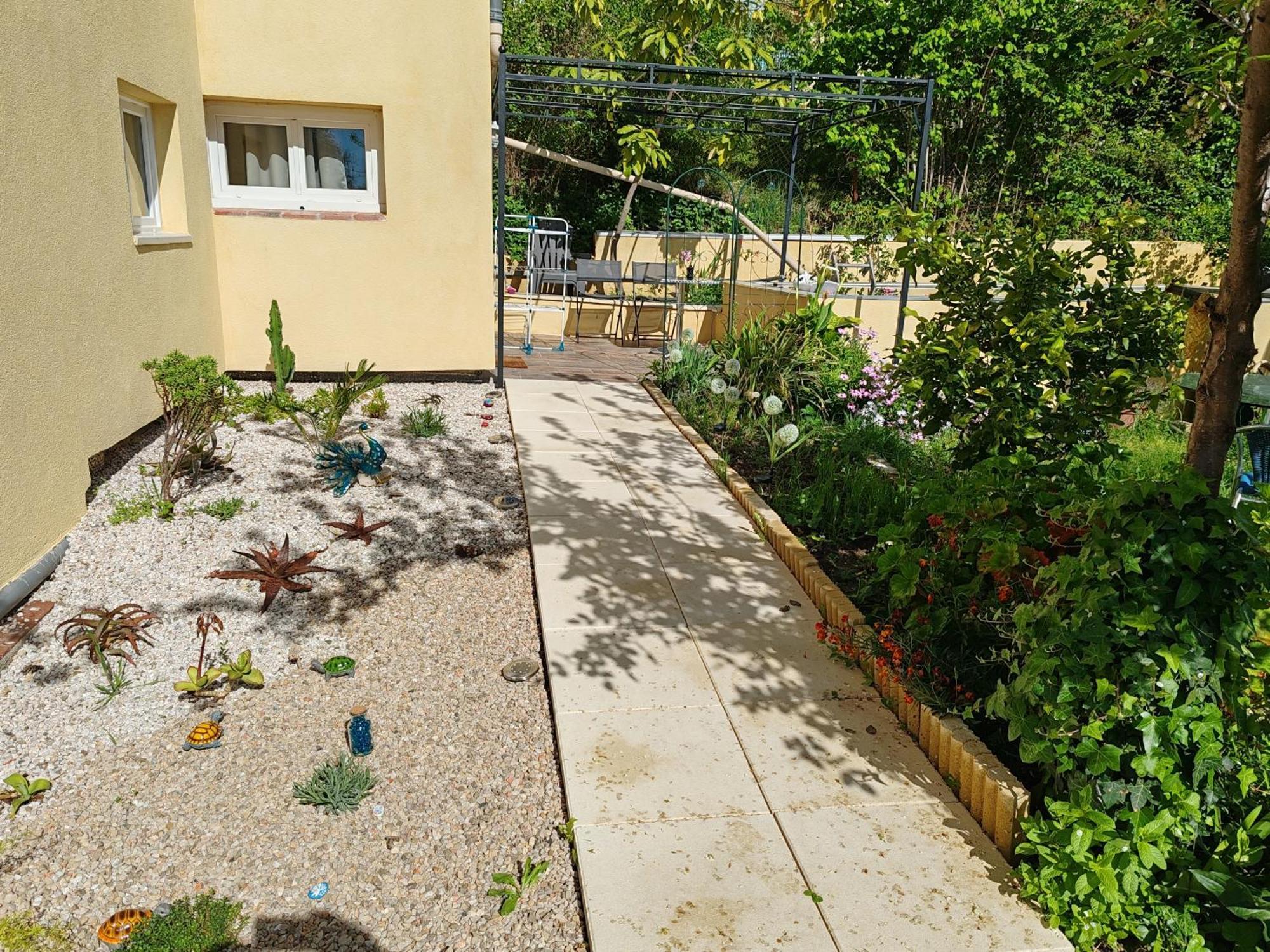 Appartement Aurore En Rez De Jardin Avec Parking Gratuit Vence Eksteriør billede