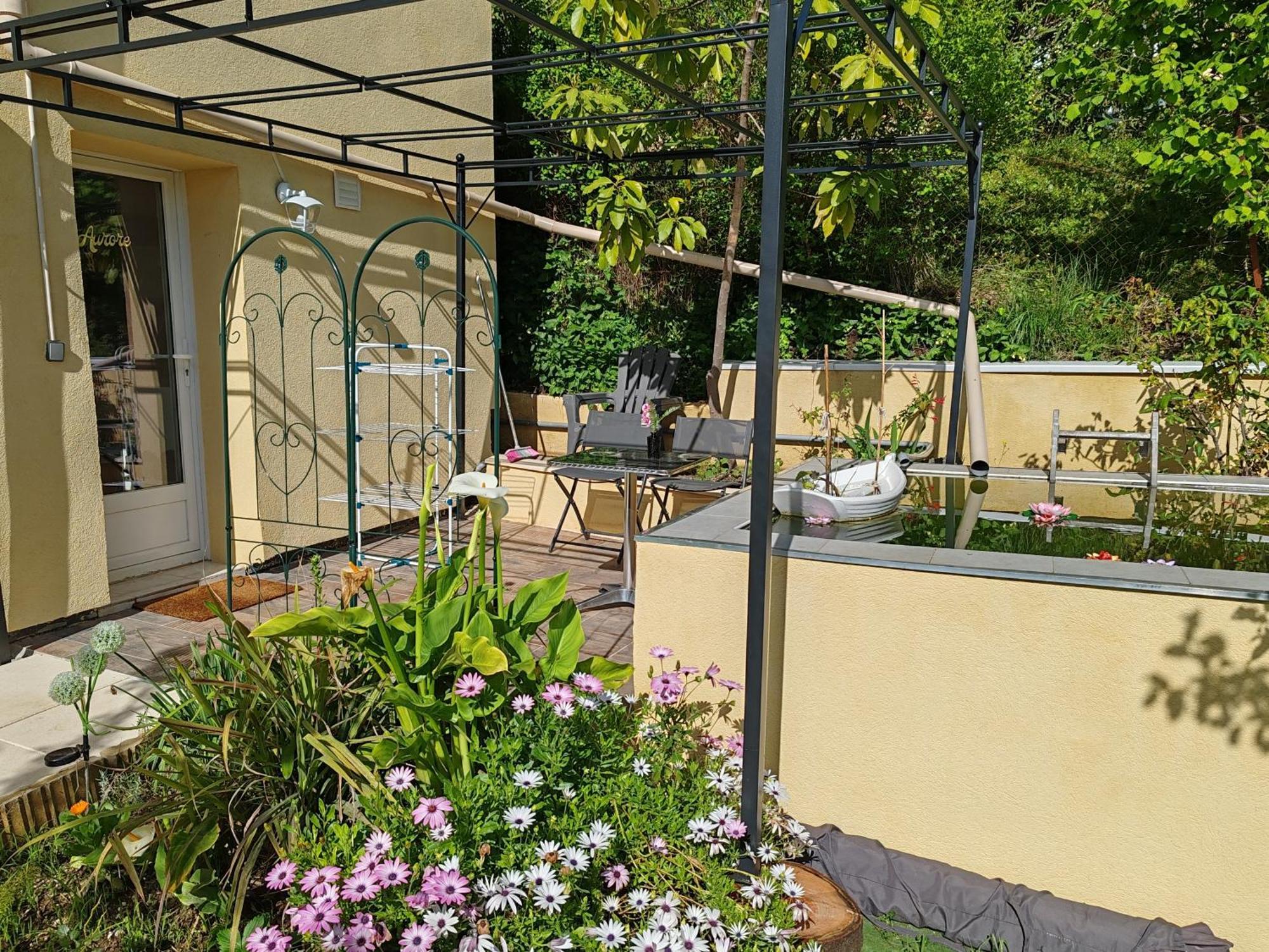 Appartement Aurore En Rez De Jardin Avec Parking Gratuit Vence Eksteriør billede